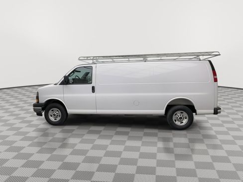 New 2026 GMC Savana 2500 Extended w/ Enhanced Convenience Package RWD image 26