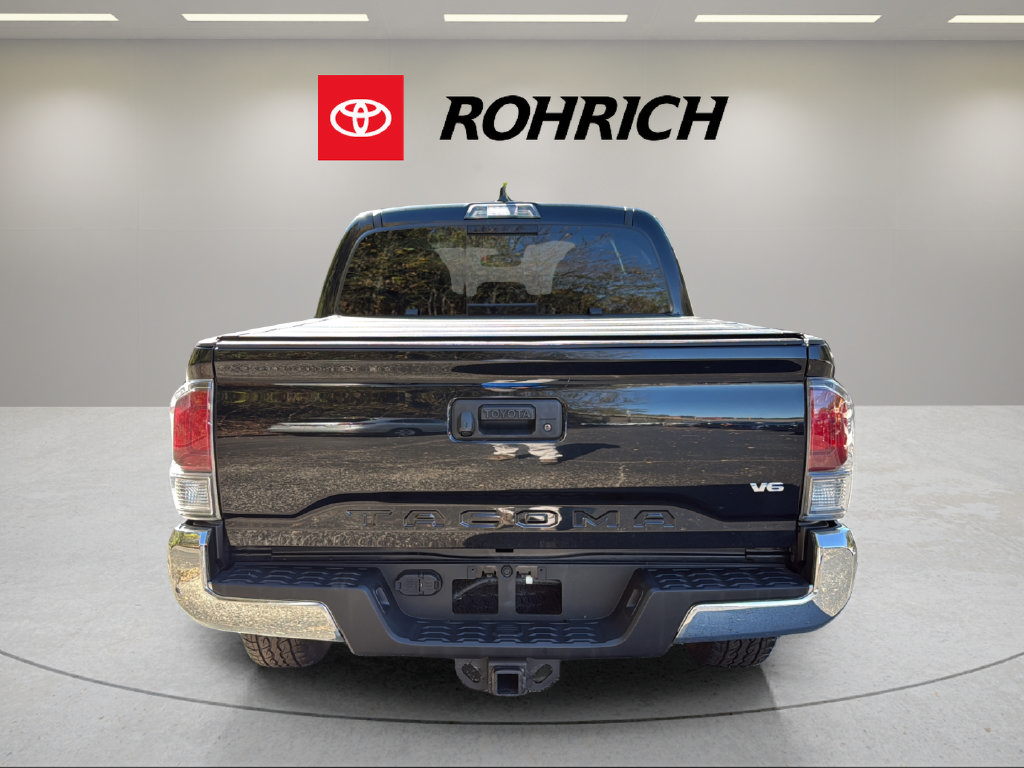 Used 2022 Toyota Tacoma TRD Off-Road AWD/4WD image 7