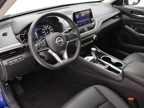 Used 2024 Nissan Altima 2.5 SR image 14