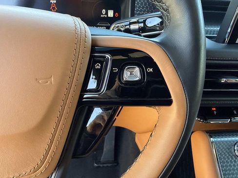 Certified 2024 Lincoln Aviator Black Label image 31