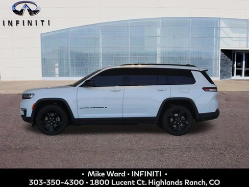 Used 2025 Jeep Grand Cherokee L Limited w/ Black Appearance Package AWD/4WD image 2