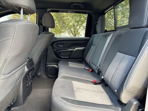 Used 2023 Nissan Titan SV w/ SV Convenience Package RWD image 27