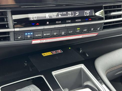 New 2026 Toyota Sienna Limited FWD image 27