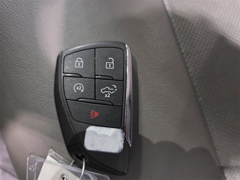 Certified 2022 Chevrolet Silverado 1500 ZR2 w/ Technology Package image 35