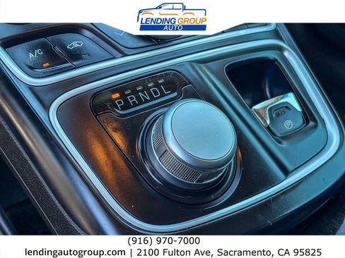 Used 2015 Chrysler 200 C FWD image 18