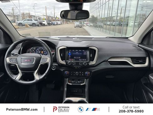 Used 2022 GMC Terrain Denali image 2
