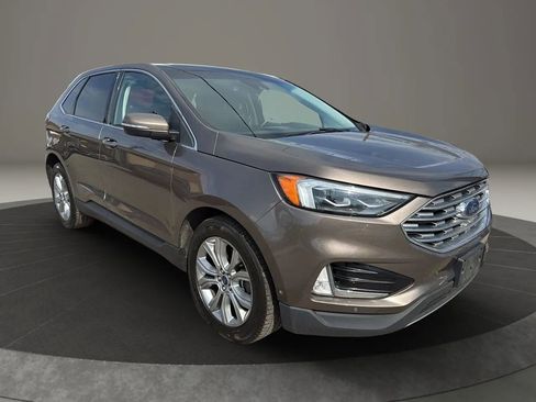 Used 2019 Ford Edge Titanium w/ Equipment Group 301A image 3