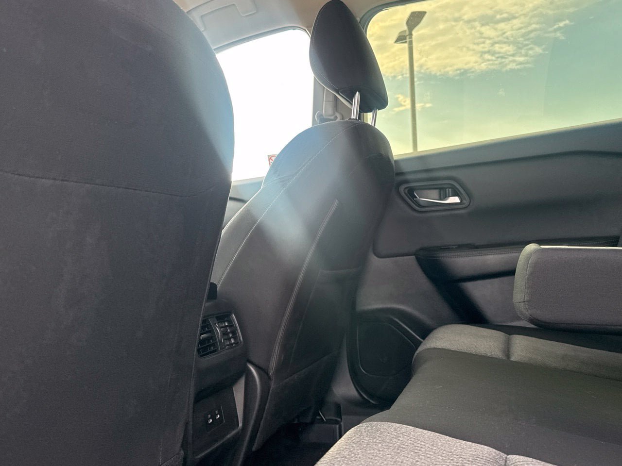 Certified 2025 Nissan Rogue SV FWD image 38
