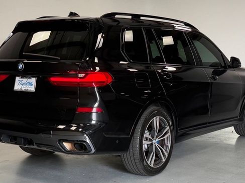 Used 2020 BMW X7 xDrive40i w/ M Sport Package AWD/4WD image 3