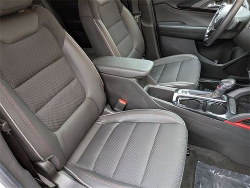 Used 2021 Chevrolet TrailBlazer RS w/ Technology Package image 24