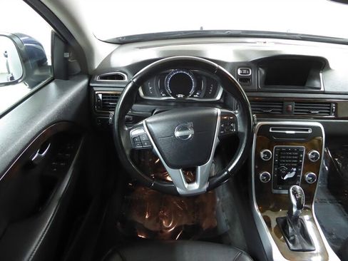 Used 2015 Volvo XC70 T6 image 10