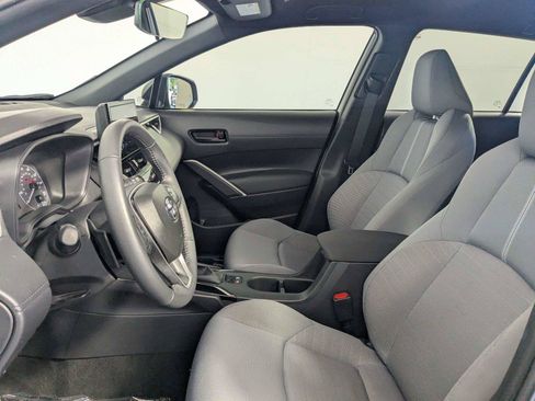 Used 2024 Toyota Corolla Cross AWD Hybrid image 11