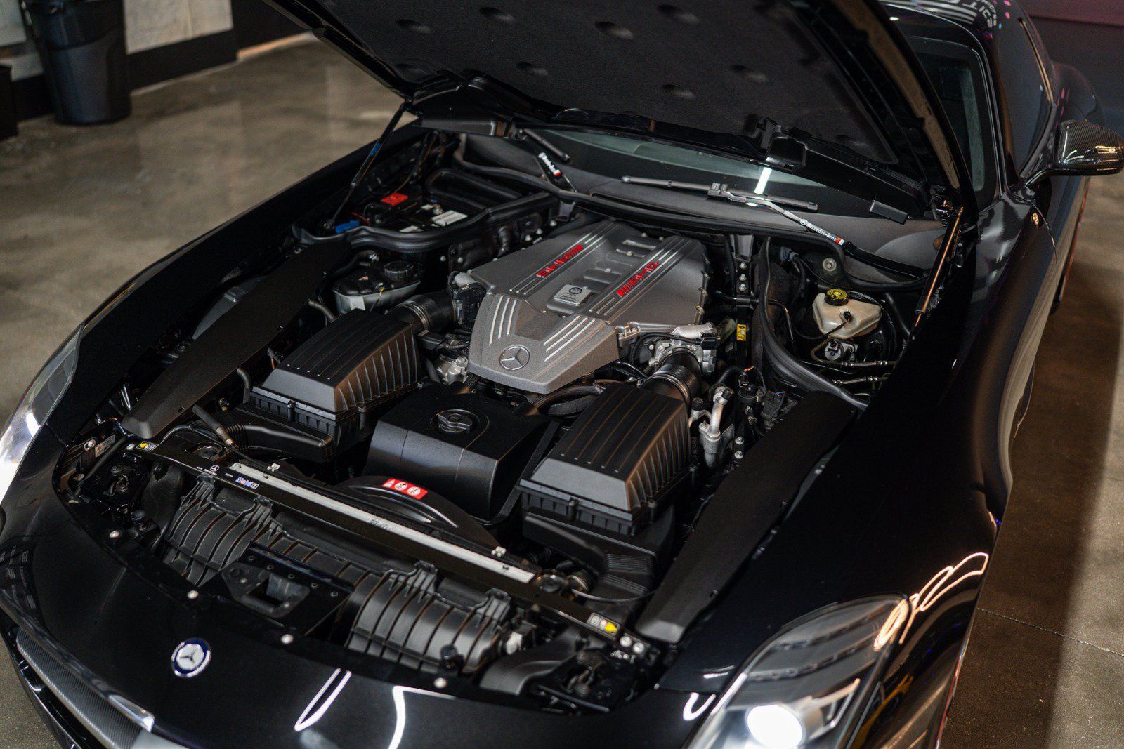 Used 2012 Mercedes-Benz SLS AMG Coupe image 22