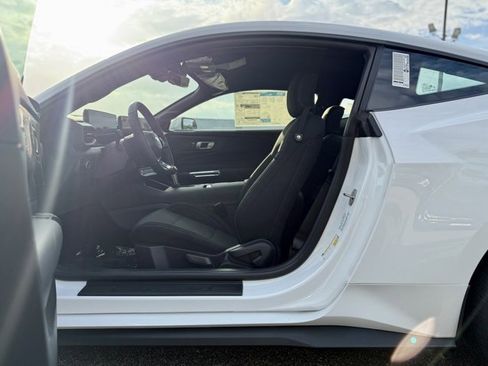 New 2025 Ford Mustang Coupe image 10