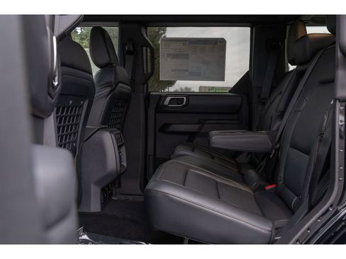 New 2025 Ford Bronco Badlands image 13