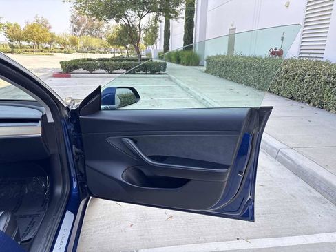 Used 2019 Tesla Model 3 Long Range AWD/4WD image 15