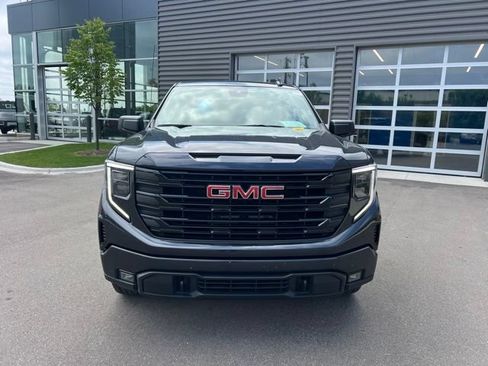 Used 2023 GMC Sierra 1500 Elevation AWD/4WD image 2