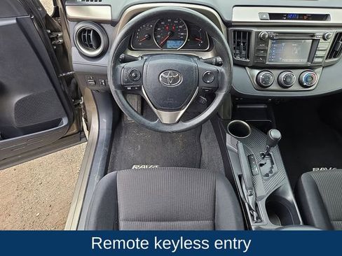 Used 2014 Toyota RAV4 LE AWD/4WD image 3