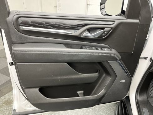 Certified 2023 GMC Yukon XL Denali AWD/4WD image 9