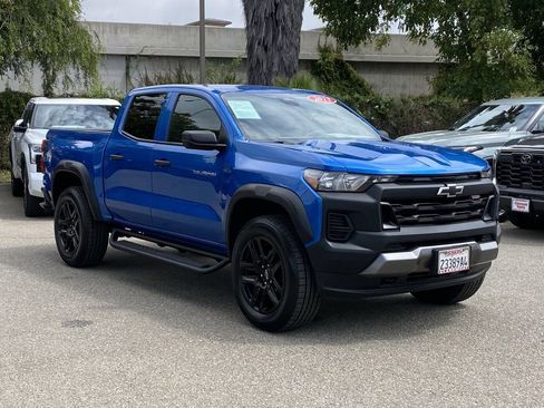 Used 2023 Chevrolet Colorado Trail Boss AWD/4WD image 45