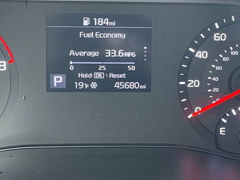 Used 2021 Kia Soul LX image 3