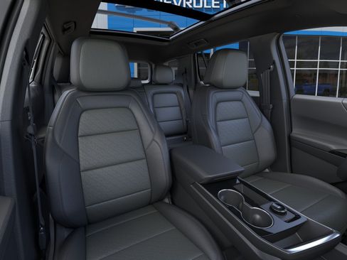 New 2027 Chevrolet Equinox LT w/ Convenience Package II FWD image 16