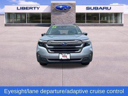 Used 2026 Subaru Forester Premium AWD/4WD image 7