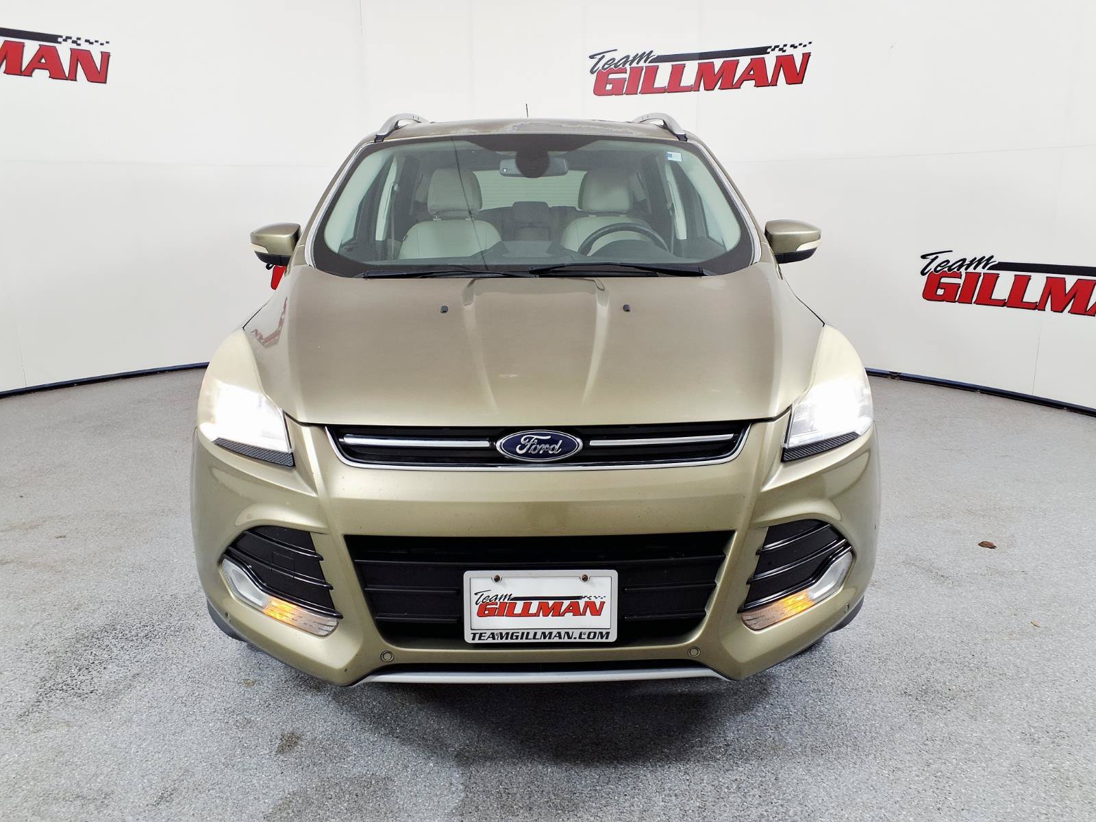 Used 2014 Ford Escape Titanium w/ Equipment Group 401A FWD image 2