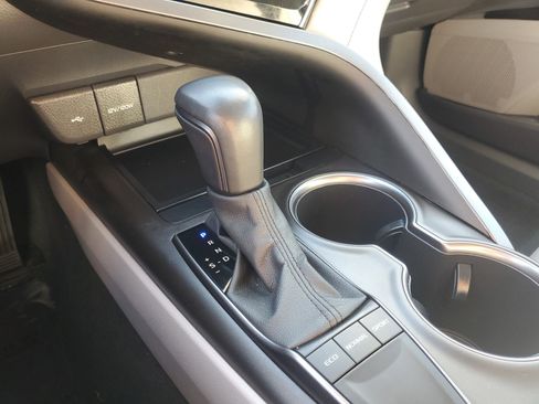 Used 2023 Toyota Camry SE image 29