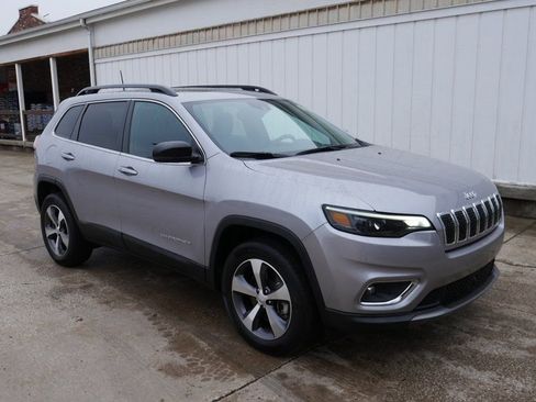 Used 2022 Jeep Cherokee Limited image 2