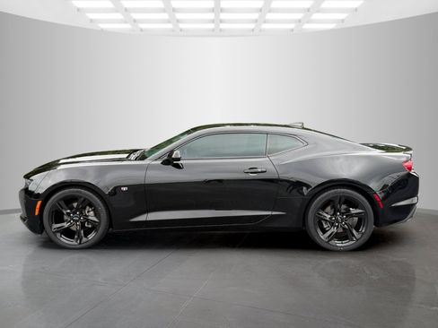 Used 2023 Chevrolet Camaro LT RWD image 3