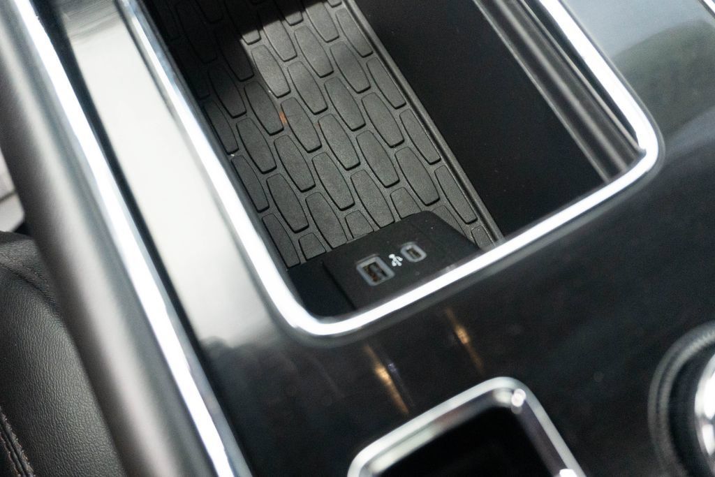 Used 2023 Lincoln Aviator Reserve RWD image 30