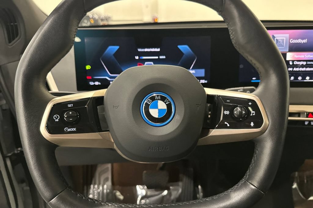 Certified 2024 BMW iX xDrive50 w/ Sport Package AWD/4WD image 28