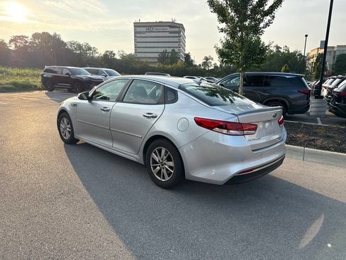 Used 2018 Kia Optima LX FWD image 6
