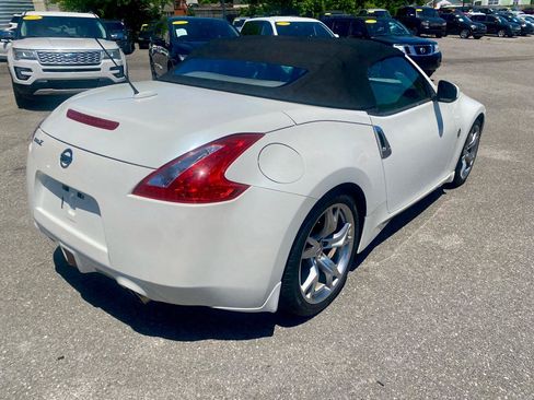Used 2010 Nissan 370Z Touring w/ Sport Pkg RWD image 7