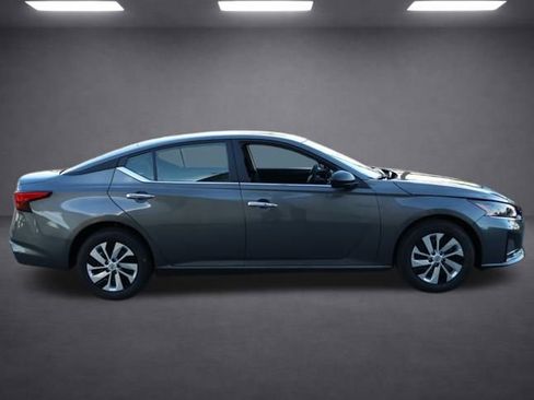 New 2025 Nissan Altima 2.5 S image 3