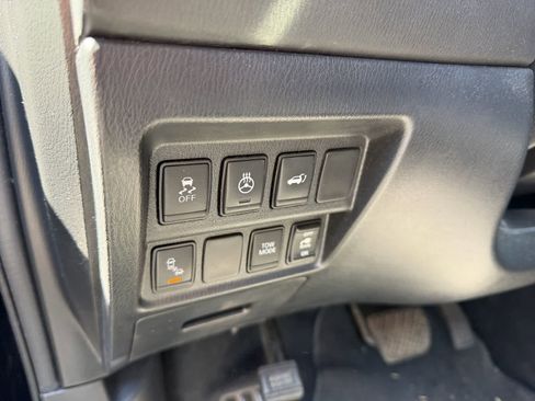 Used 2020 Nissan Pathfinder SL image 20