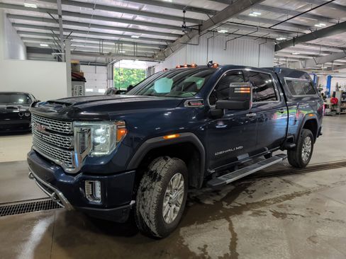 Used 2023 GMC Sierra 2500 Denali w/ Denali Ultimate Package AWD/4WD image 6