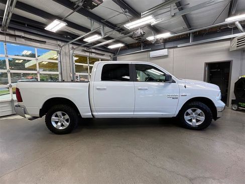 Used 2019 RAM 1500 Classic SLT AWD/4WD image 6