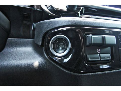 Used 2026 Chevrolet Silverado 1500 LT Trail Boss w/ LT Trail Boss Premium Package AWD/4WD image 26