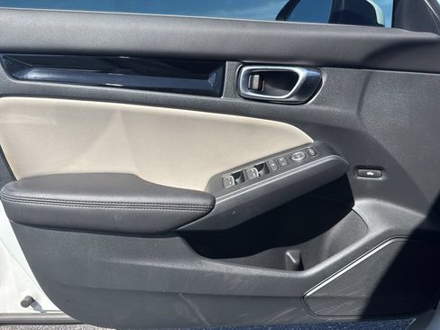 Used 2023 Honda Civic Touring image 19