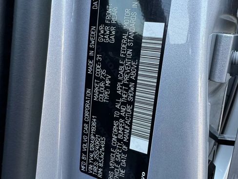 Used 2023 Volvo XC60 B5 Ultimate w/ Climate Package image 34