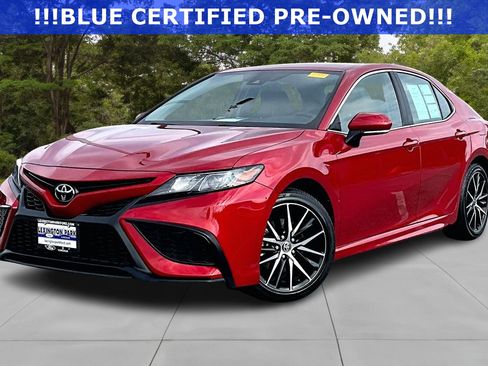 Used 2022 Toyota Camry SE image 3