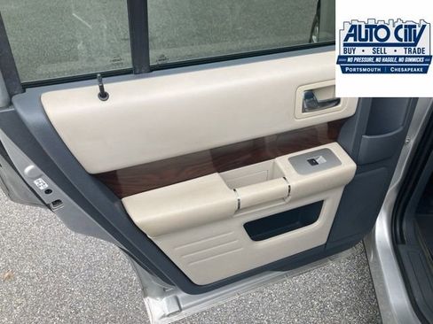 Used 2009 Ford Flex SEL FWD image 30