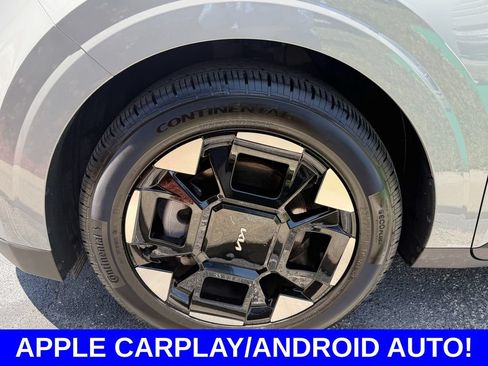 Used 2025 Kia Carnival EX FWD image 25