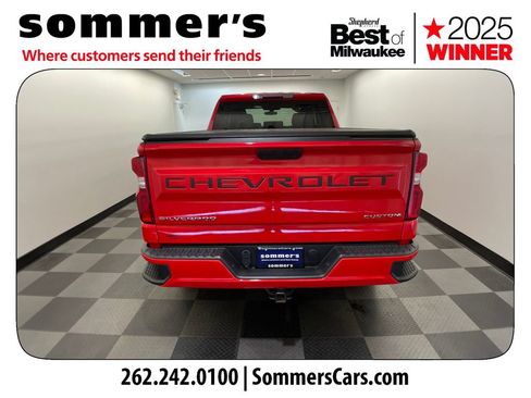 Used 2019 Chevrolet Silverado 1500 Custom w/ Custom Value Package AWD/4WD image 4