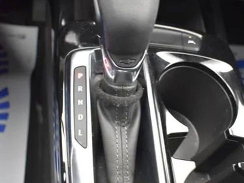 Used 2025 Chevrolet Trax LT image 35