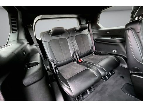 Certified 2025 Jeep Grand Cherokee L Altitude AWD/4WD image 32