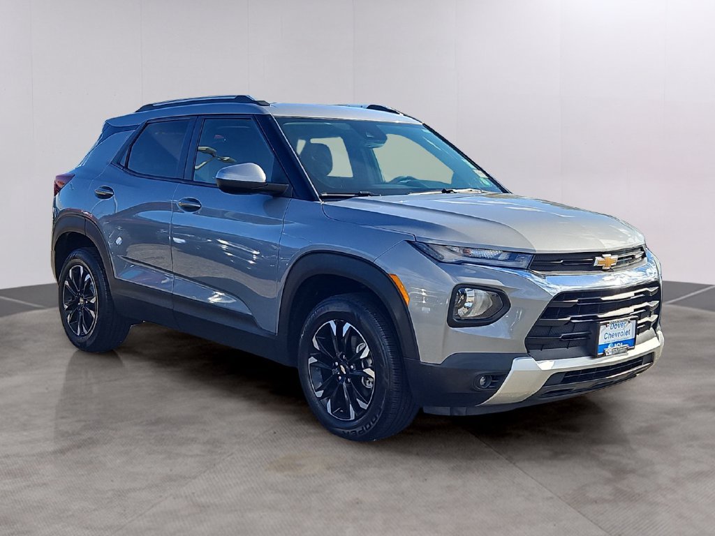 Used 2023 Chevrolet TrailBlazer LT AWD/4WD image 3