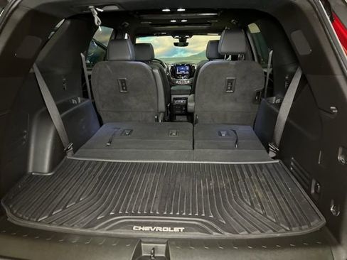 Used 2022 Chevrolet Traverse RS w/ LPO, 'HIT The Road' Package AWD/4WD image 64